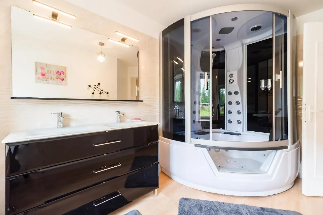 Vakantiehuis Gite De Kerduraison - Maison Avec Grand Jardin Ploumilliau